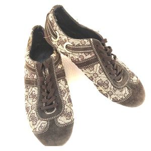 Vintage suede Guess sneakers, 6.5